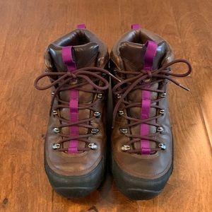 Womens Merrell Waterproof Leather Hiking Boots Size 6 1/2